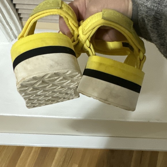Teva Flatform Universal Mesh Print Limelight yellow platform sandals size 9 - Picture 5 of 8